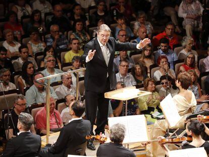 El director V&iacute;ctor Pablo P&eacute;rez durante una marat&oacute;n musical en el Auditorio Nacional