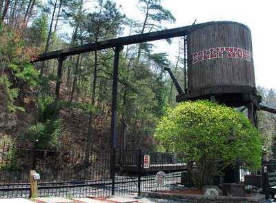Dollywood, en Pigeon Forge (Tennessee), ejemplo de los parques temáticos medianos de EE UU.