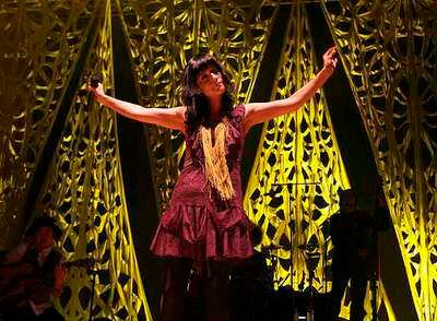 La cantante Julieta Venegas, durante su concierto del pasado miércoles en el Palacio Municipal de Congresos.