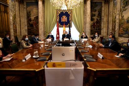 El delegado del Gobierno en Madrid, José Manuel Franco, preside una rueda de prensa.