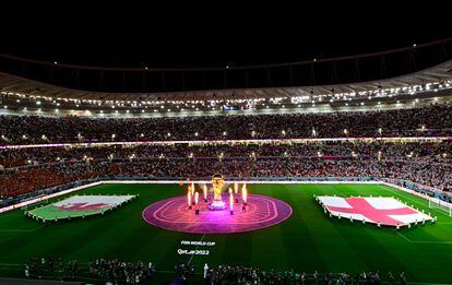 Vista general del Ahmad Bin Ali Stadium momento antes del comienzo del partido entre.  (Photo by JAVIER SORIANO / AFP)