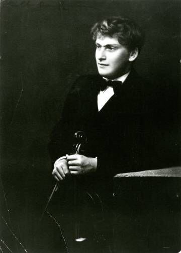 Imagen de archivo de un joven Menuhin.