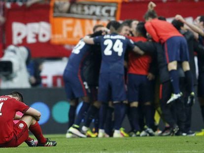 Los jugadores del Atlético celebran su pase a la final