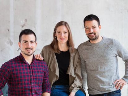 De izquierda a derecha Joan Miralles, Mireia Trepat y Miquel Antolín.