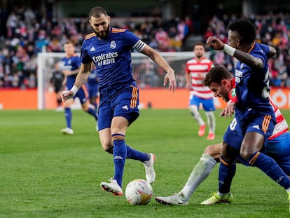 Benzema y Vinicius, contra el Granada.