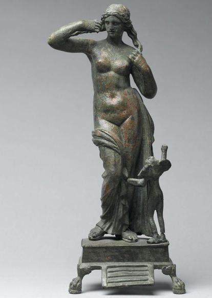 Estatuilla de Venus Anadiomena. Tartus (Siria), Siglos I-II dC. Bronce.
