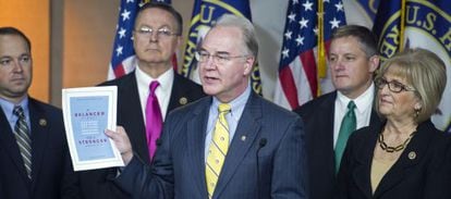 Tom Price, presidente del comit&eacute; de Presupuestos de la C&aacute;mara de Representantes, presenta la propuesta republicana de cuentas para 2015.