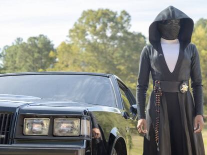 Regina King como Sister Night en ‘Watchmen’. En vídeo, el tráiler de la serie.