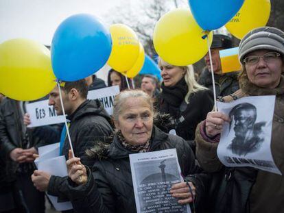 Una manifestación a favor de la permanencia de Crimea en Ucrania, este domingo en Simferópol.