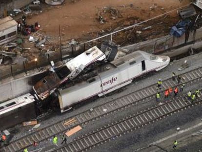 El maquinista del tren siniestrado en Santiago de Compostela el 24 de julio de 2013, Francisco José Garzón, ha comparecido este miércoles en la comisión parlamentaria que investiga el accidente