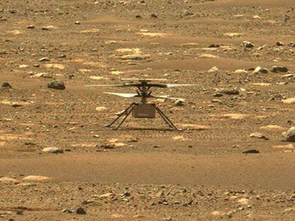 El ‘Ingenuity’ vuela sobre la superficie de Marte