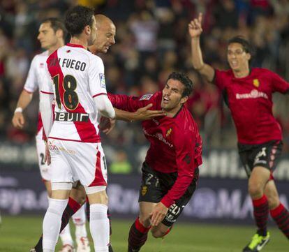 Alfaro celebra su gol al Rayo 