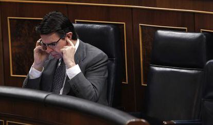 El ministro de Industria, Jos&eacute; Manuel Soria, en el Congreso.