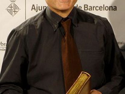Lluís-Anton Baulenas, durante la entrega del premio Sant Jordi de novela, en 2008.