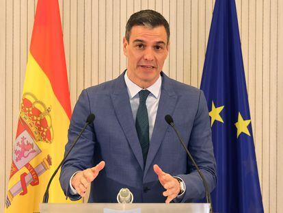 El presiden del Gobierno, Pedro Sánchez, en una rueda de prensa en Nicosia (Chipre) en la tarde de este martes.