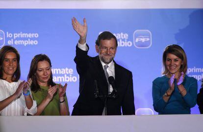 El presidente del PP, Mariano Rajoy, en Génova, la noche del 20-N.
