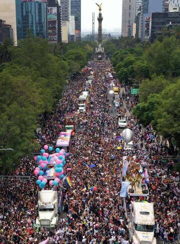 Vista aérea de la 41ª edición del Orgullo, en 2019, en el Paseo de la Reforma, en Ciudad de México.