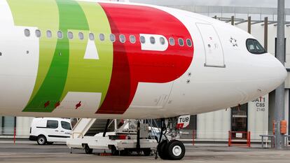 Airbus de TAP Portugal Airlines en Colomiers, cerca de Toulouse (Francia).
