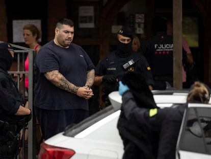 Detención de Francisco Pérez, alias 'Paco el Gordo', durante la última operación contra los Casuals, en junio de 2023.