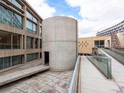 El espacio de meditación diseñado por el arquitecto japonés Tadao Ando de la UNESCO, a las afueras de París.