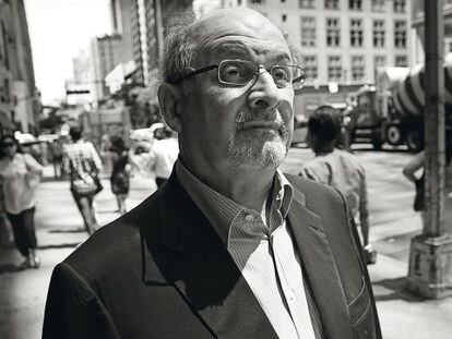 El escritor Salman Rushdie, en Nueva York.