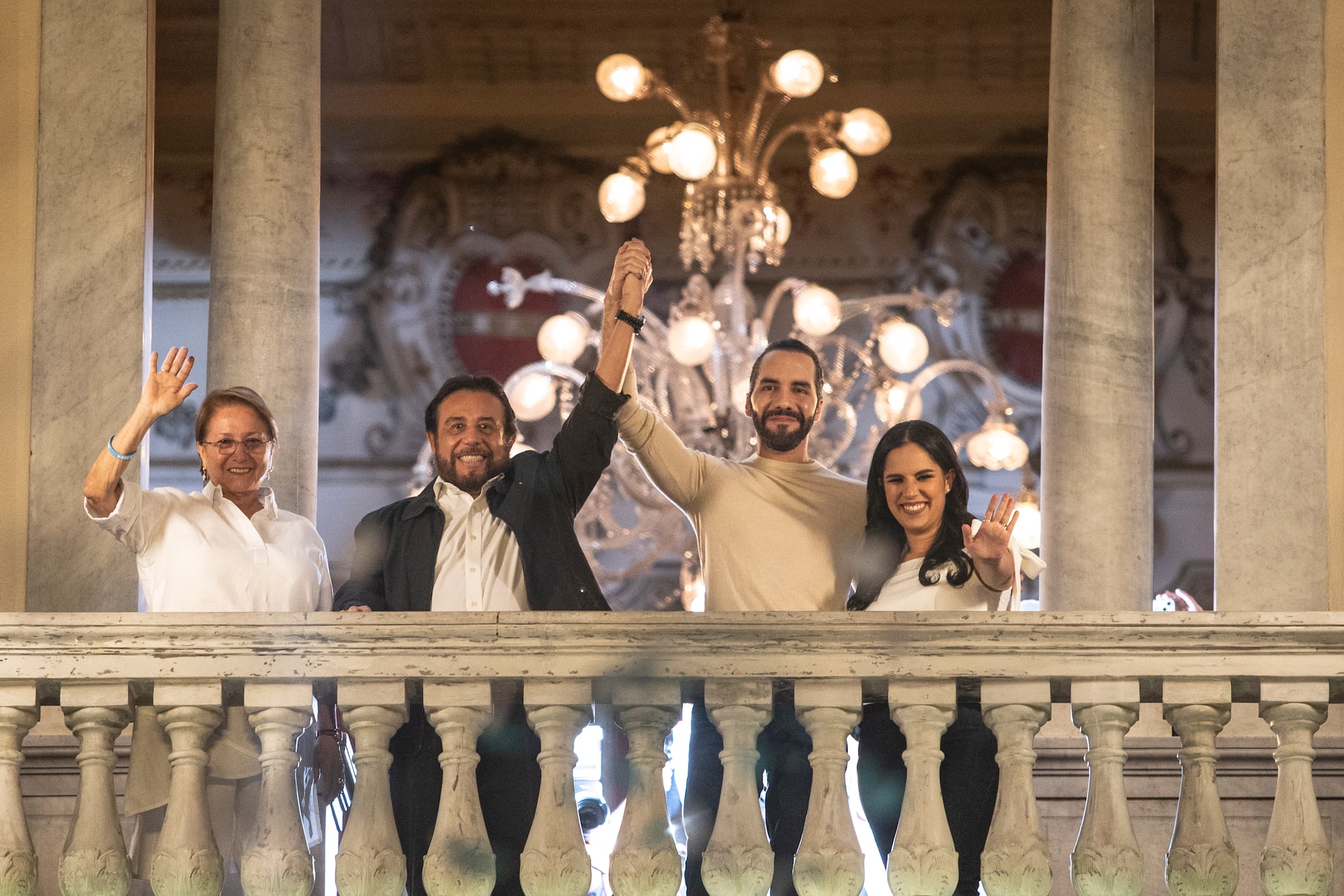 Bukele arrasa y cuenta con todo el poder para continuar con el régimen ...