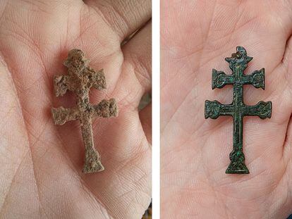 Dos imágenes de la cruz de Caravaca encontrada en las ruinas de un asentamiento británico en Maryland.