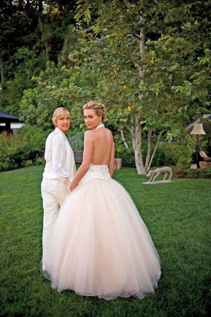 Ellen DeGeneres el día de su boda con Portia de Rossi, en su casa de Beverly Hills en 2008. 