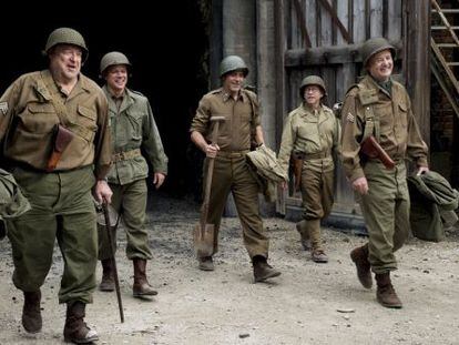 John Goodman, Matt Damon, George Clooney, Bob Balaban y Bill Murray, en 'The monuments men'.