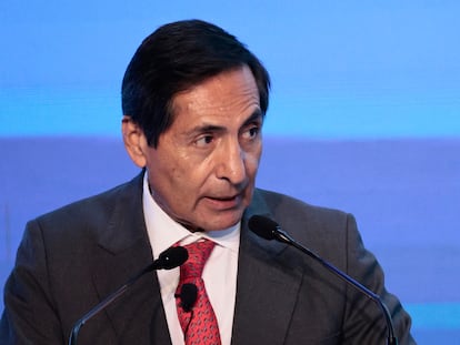 El secretario mexicano de Hacienda, Rogelio Ramírez de la O, habla durante la Reunión Nacional de Consejeros Regionales de BBVA el 6 de junio, en Ciudad de México (México).