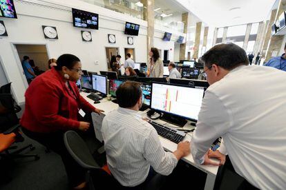 Periodistas de la delegación neoyorkina del canal de televisión catarí Al Jazeera.