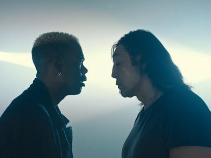 Chris Rock y Javier Bardem en un fotograma de 'Look at Me'.