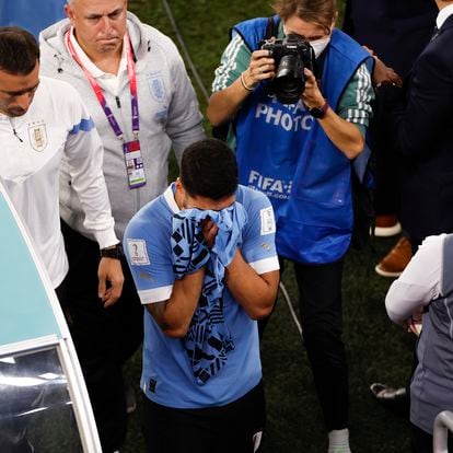 Mundial Qatar 2022: Luis Suárez de Uruguay llora al final del partido entre Ghana y Uruguay