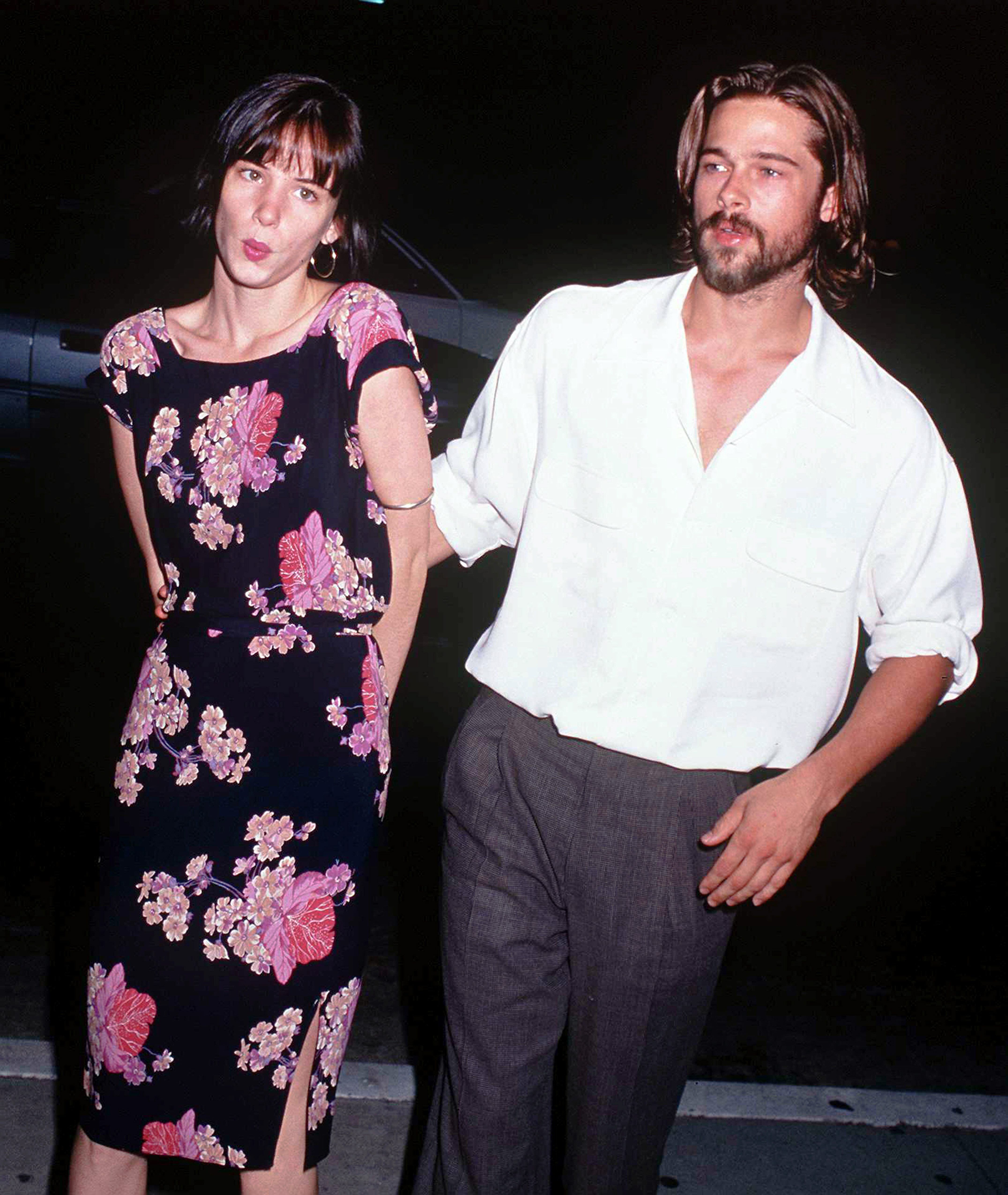 Y los noventa hicieron 'boom': Brad Pitt y Juliette Lewis, en el estreno de 'Johnny Suede' en Los Ángeles en 1992.