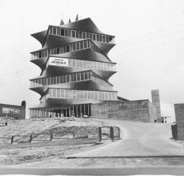 <strong>Como quemar un Miró.</strong> La pagoda (1965-1967), que Miguel Fisac proyectó para los laboratorios Jorba, se convirtió en un símbolo de la arquitectura moderna en Madrid. Fue demolida en 1999 y el arquitecto lo atribuyó a intereses ocultos del Opus Dei.
