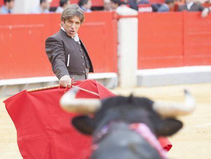 El torero Manuel D&iacute;az &#039;El Cordob&eacute;s&#039; en un festival taurino de Granada en 2015. 