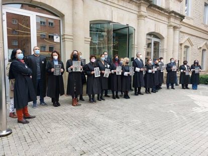 Concentración de letrados de la Administración de Justicia en Logroño el pasado mes de abril. 
