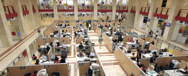 Oficina de la Agencia Tributaria en Madrid antes del confinamiento.