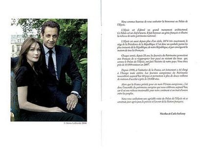 El matrimonio Sarkozy, visto por Annie Leibovitz, en una foto hecha originalmente para <i>Vanity Fair</i>. Se repartirá a quienes visiten el Elíseo este fin de semana junto con una invitación (arriba) en la que el matrimonio recuerda el valor patrimonial del palacio y el hecho de que en estos momentos le corresponde a Francia presidir la UE.