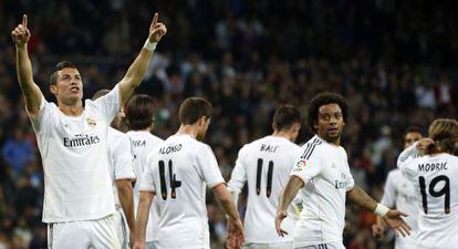Ronaldo celebra un gol contra el Sevilla. 