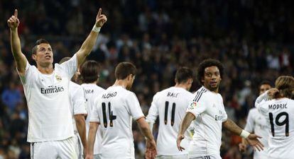 Ronaldo celebra un gol contra el Sevilla.