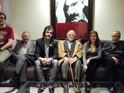 De izquierda a derecha, Roberto García-Patrón, Alberto Oliart, Jon Aguirre Such, Santiago Carrillo, Natalia Muñoz-Casayús y Gregorio Peces Barba.