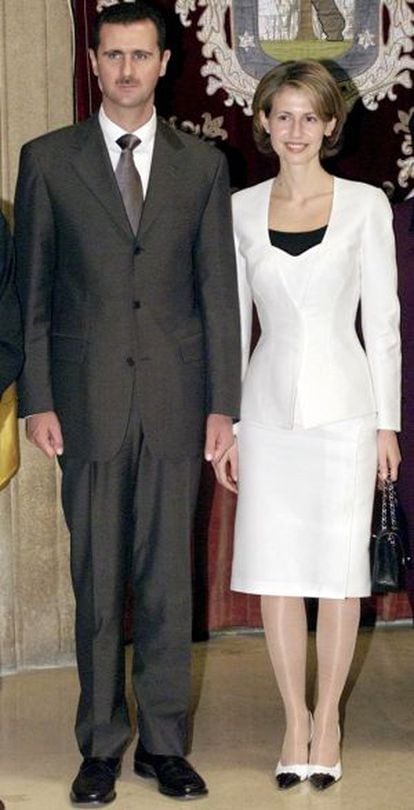El presidente sirio, Bachar el Asad, y su mujer Asma en una ceremonia en Madrid en 2001