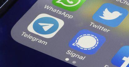 Logo de Telegram en un móvil.