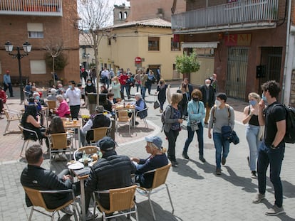 Imagen tomada en marzo de las calles de Manzanares el Real, de 8.840 habitantes, municipio de la Sierra de Guadarrama (Madrid) muy concurrido los fines de semana.