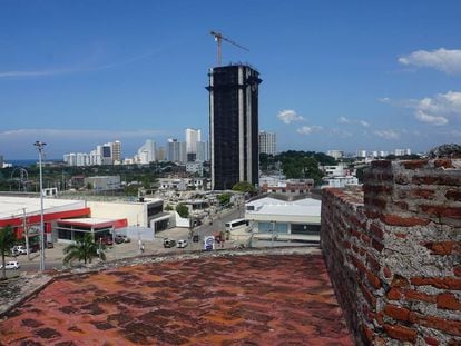 El Aquarela visto desde el Centro Hístorico de Cartagena.