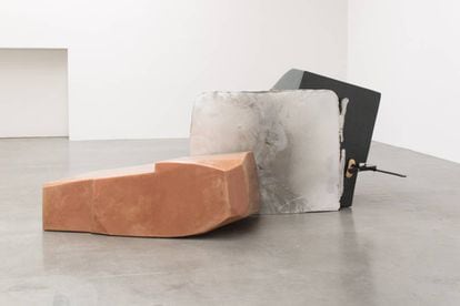 Exposición de Nairy Baghramian en Kurimanzutto