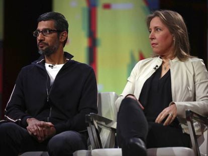 Sundar Pichai y Susan Wojcicki, CEOs de Google y YouTube respectivamente, durante el encuentro en San Francisco.