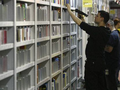 Estanter&iacute;a en la librer&iacute;a virtual de Amazon en Leipzig