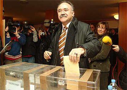 Carod Rovira vota hoy en la Residencia de las Mercedes de Tarragona.